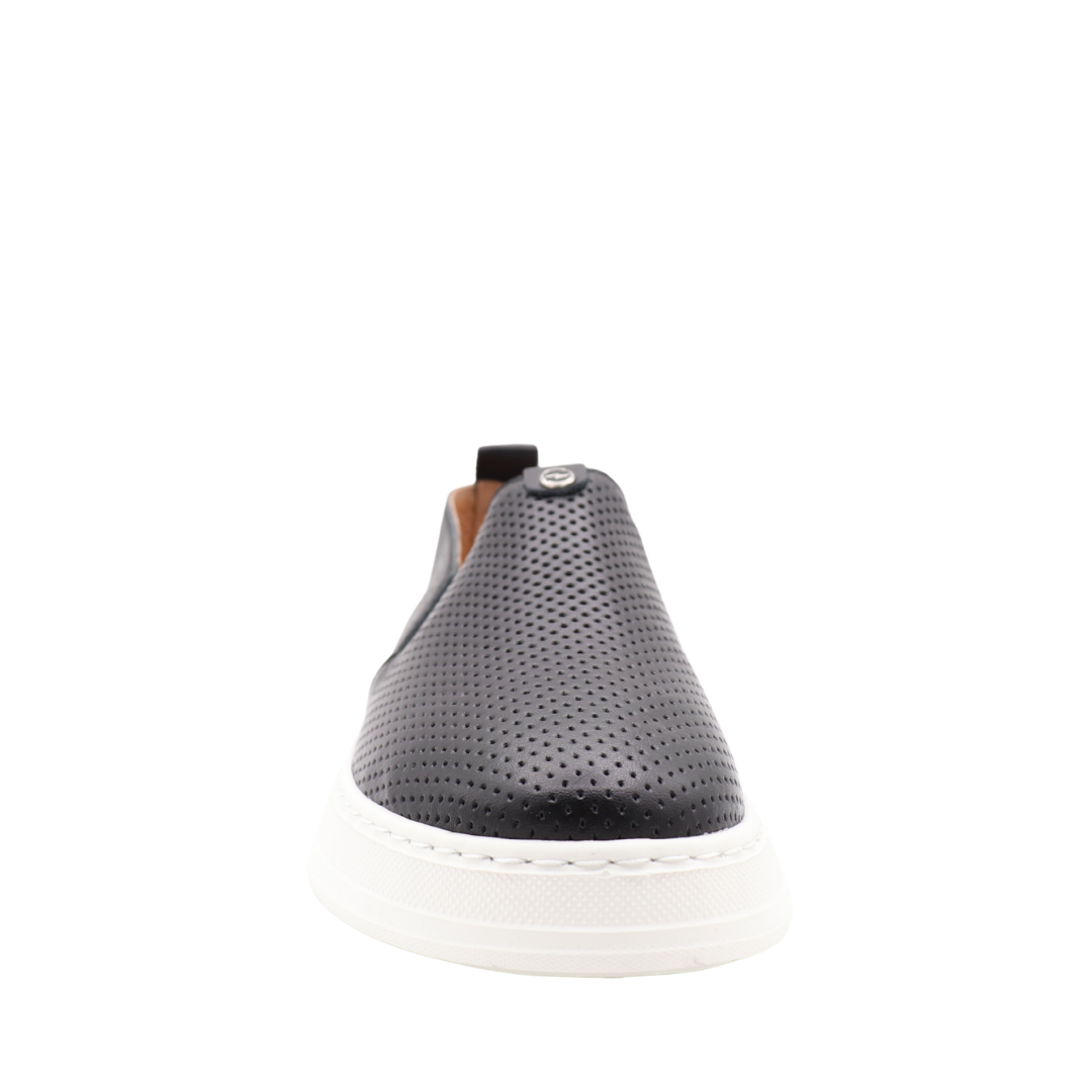 MIKA – Le flâneur sport chic en cuir perforé