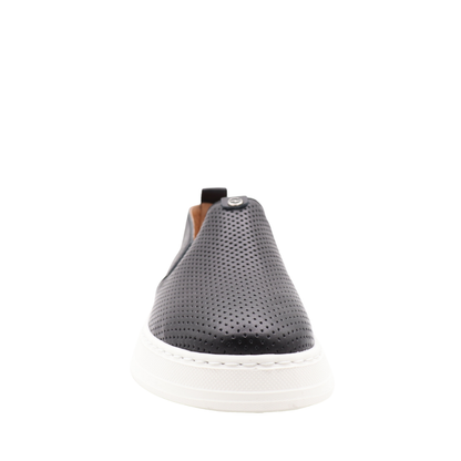 MIKA – Le flâneur sport chic en cuir perforé